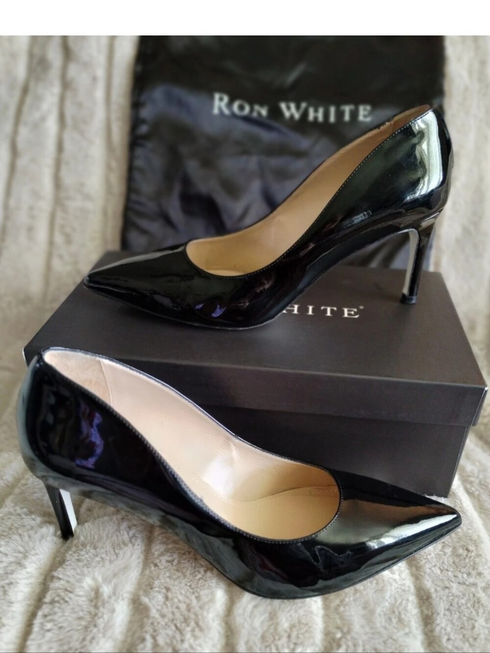 Ron White Cindy Patent Leather Heels Black Onyx Pumps Size 39.5 US 9 Made Italy